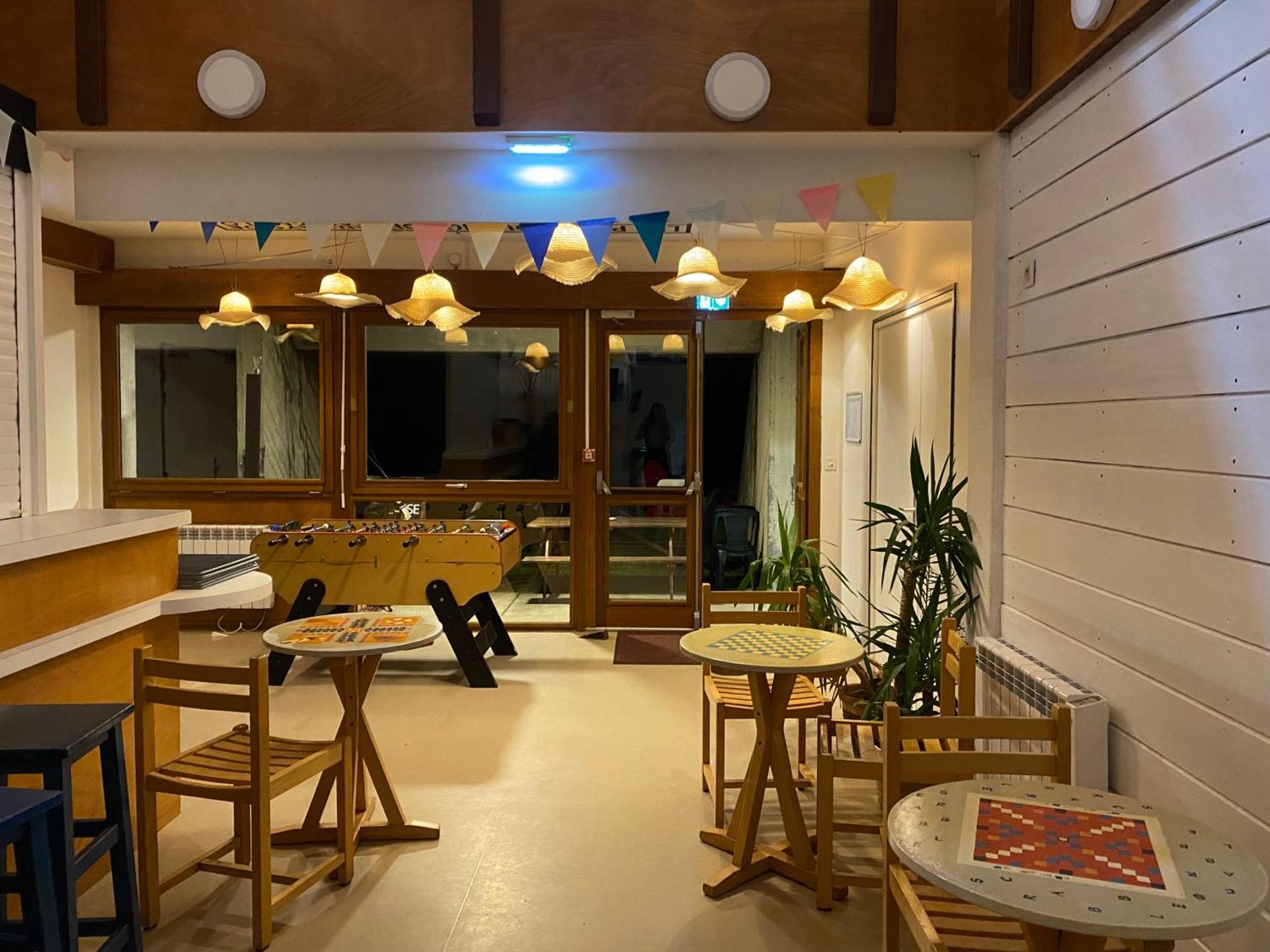 Auberge De Jeunesse Hi ก็องแกล ภายนอก รูปภาพ