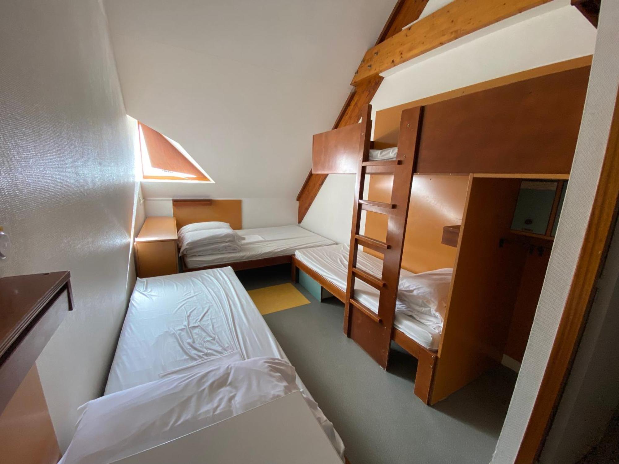 Auberge De Jeunesse Hi ก็องแกล ภายนอก รูปภาพ
