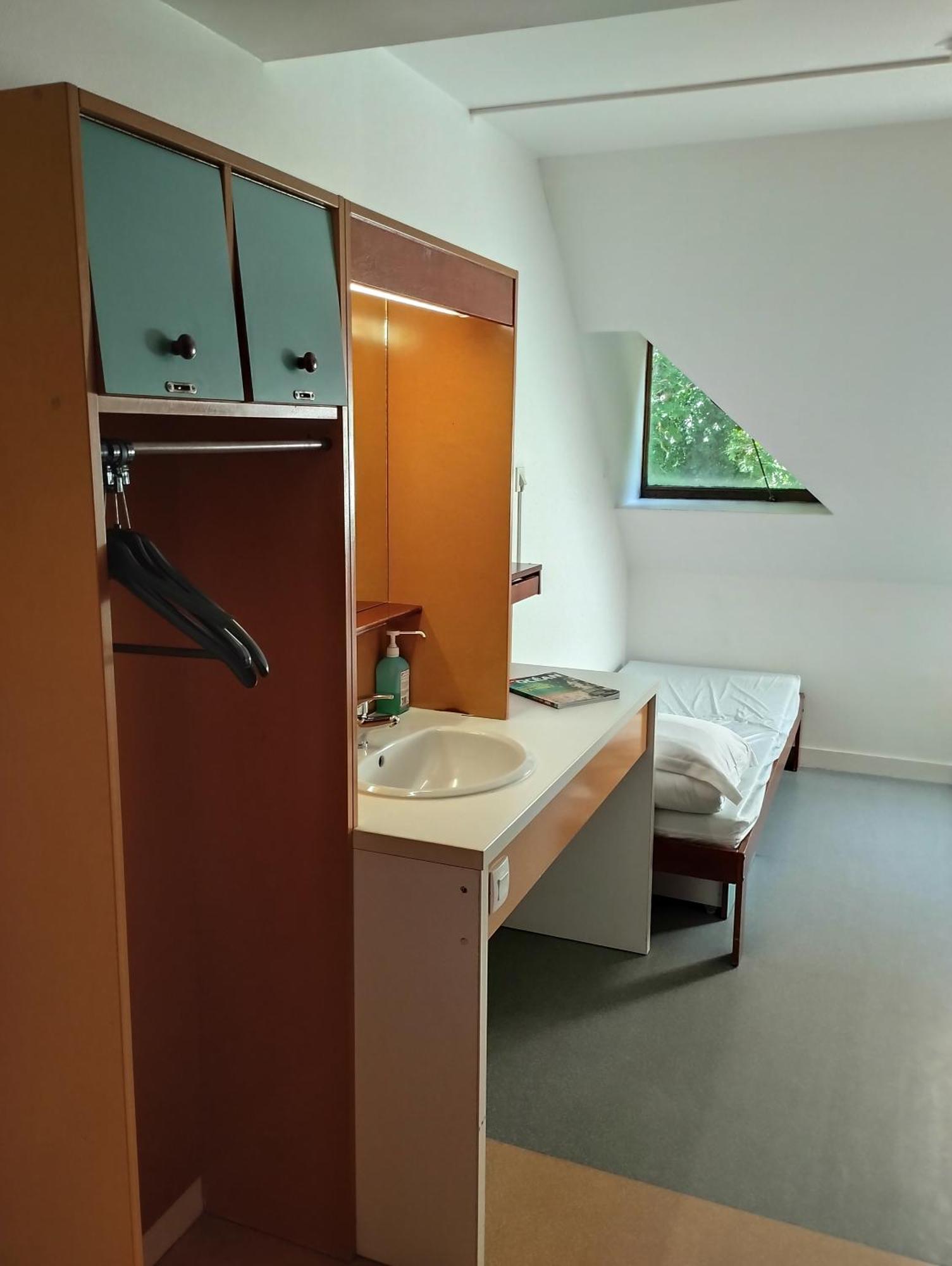Auberge De Jeunesse Hi ก็องแกล ภายนอก รูปภาพ